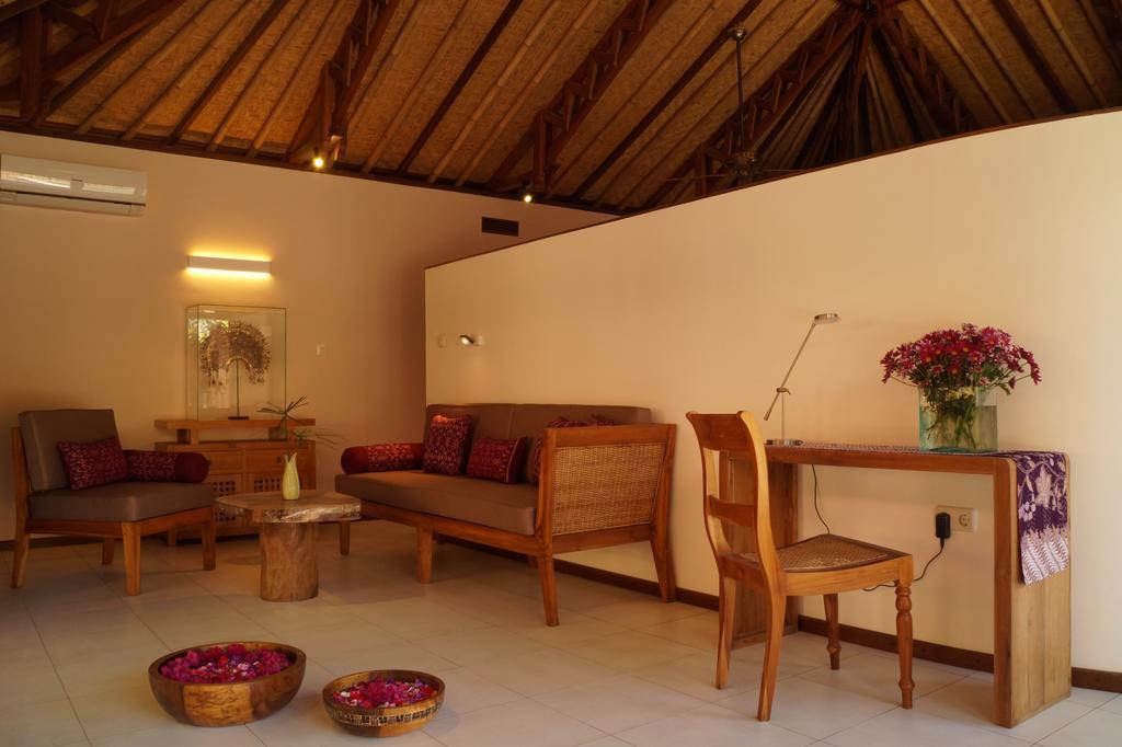 Cili Emas Oceanside Resort Tejakula Ruang foto