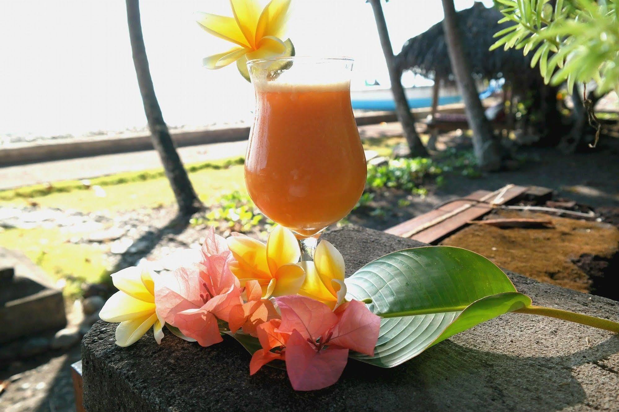 Cili Emas Oceanside Resort Tejakula Bagian luar foto