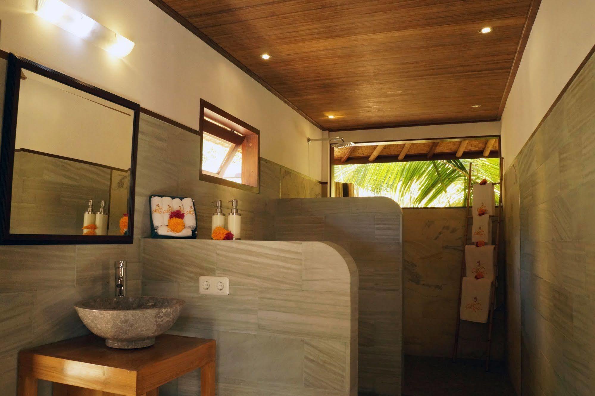 Cili Emas Oceanside Resort Tejakula Bagian luar foto